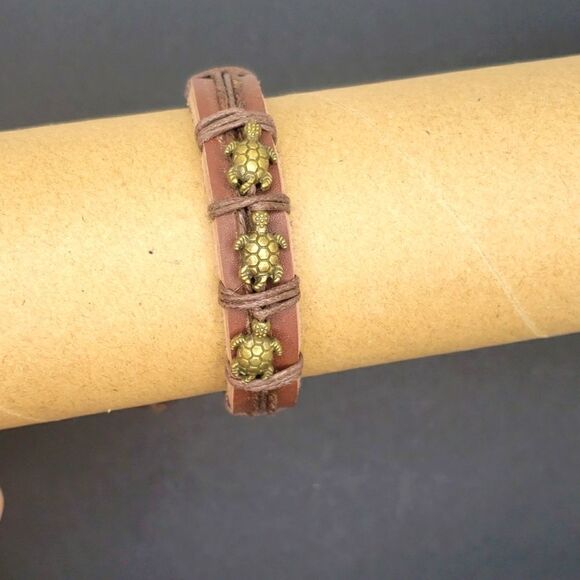 Brown turtle handmade bracelet - Picture 1 of 2
